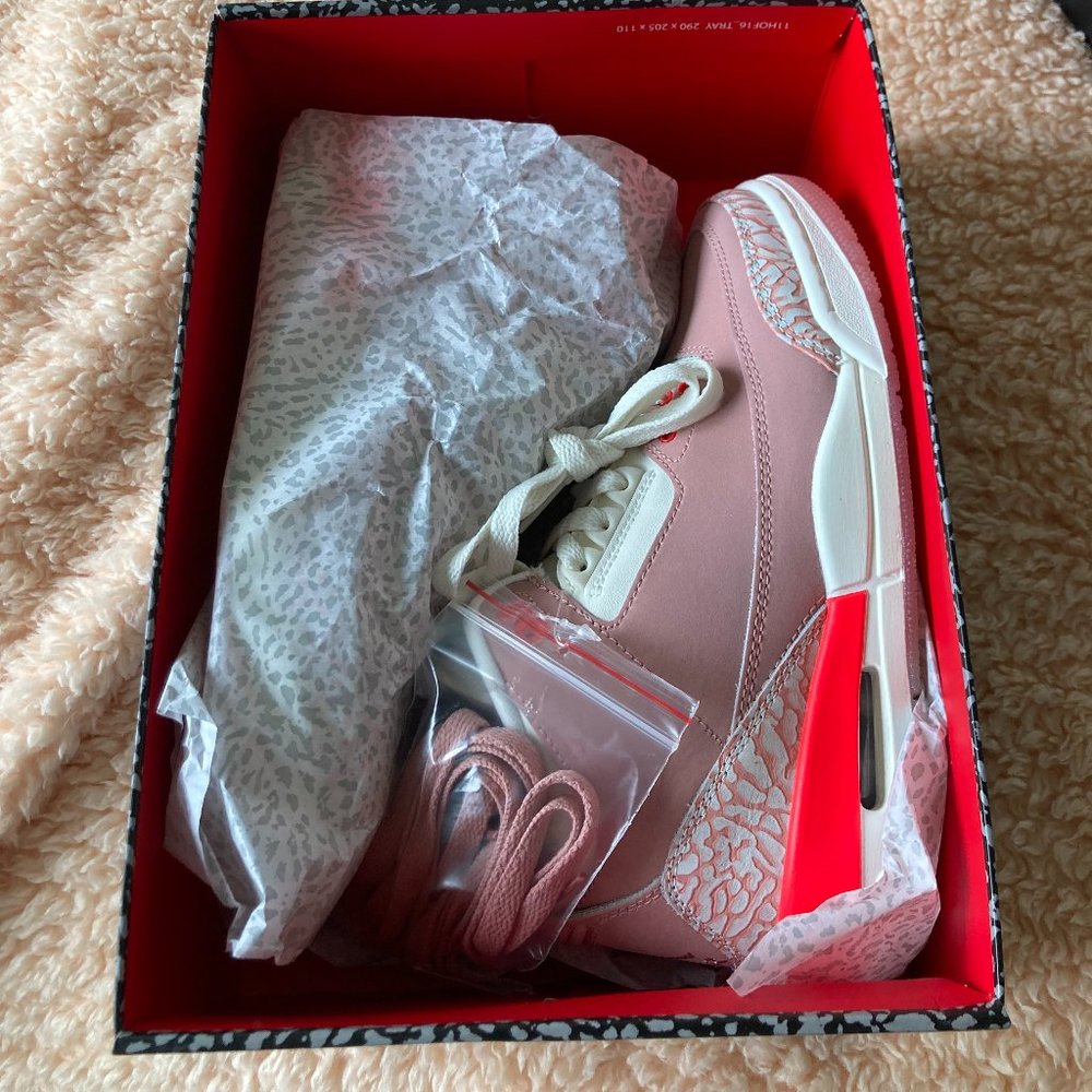 Women's Air Jordan 3 Retro size 6- NWT